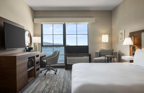 Kahului Hotel | Hampton Inn & Suites Maui North Shore