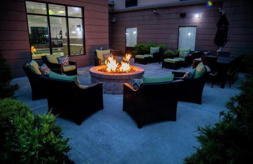 West Middlesex Hotel | Hampton Inn & Suites Sharon