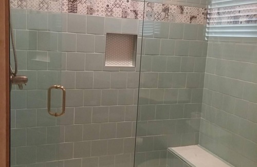 Westfield House | Hanging Rock Cabin at Luna's Trail