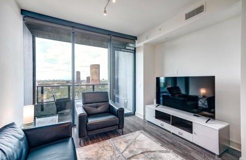 Uptown Apartment | Hanover BLVD Place
