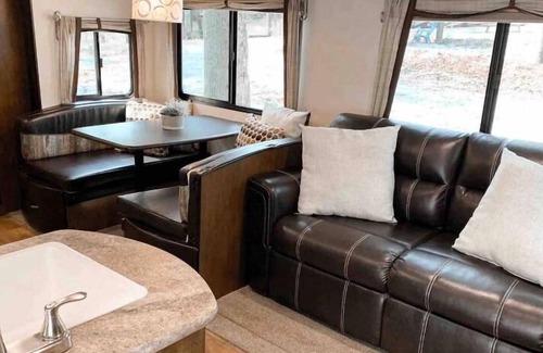 Somerset RV Rental | Happy Camper RV Lake Cumberland