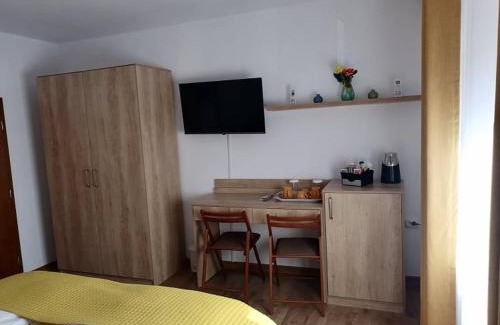 Hunedoara Apartment | Happy House