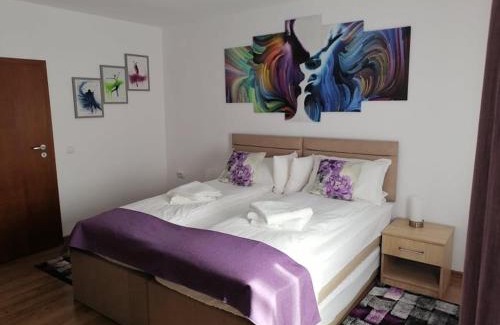 Hunedoara Apartment | Happy House