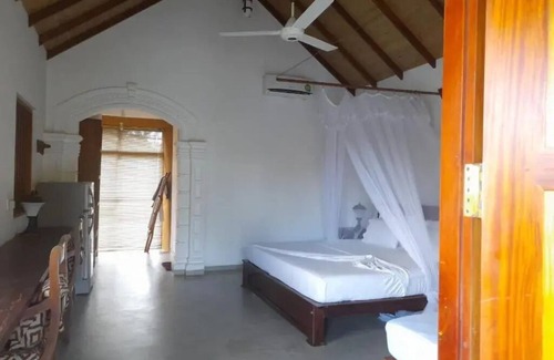 Kosgoda Bed & Breakfast | Happy Man Village - Deluxe Triple Room - 4