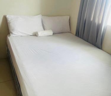 San Fernando Bed & Breakfast | Haralds Air B&B in Casamira Naga