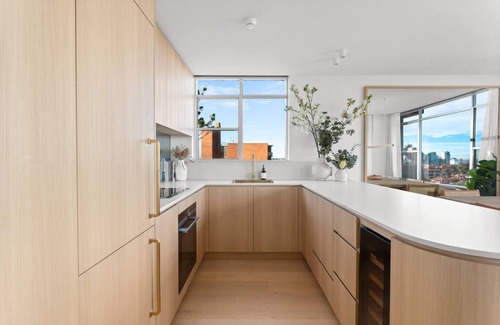 Cremorne Apartment | Harbour Bliss Exquisite Design Breathtaking Views