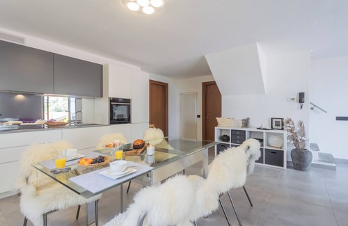 Argegno Apartment | Harmony on the Lake - Two Bedroom Apartment, Sleeps 4