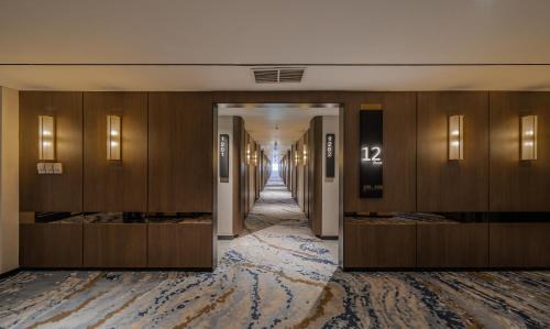 Gubeng Hotel | HARRIS Hotel & Conventions Gubeng