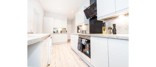 Prestwich Apartment | Hassle-Free & Handsome Brand-New 3-Bed Home