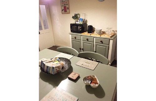 Lulsgate Bottom Bed & Breakfast | Hathway House