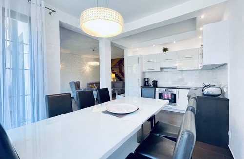 Rogowo House | Haus am Meer mit 5 Schlafzimmern in Einer Geschlossenen Wohnanlage