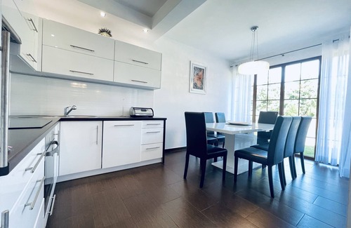 Rogowo House | Haus am Meer mit 5 Schlafzimmern in Einer Geschlossenen Wohnanlage