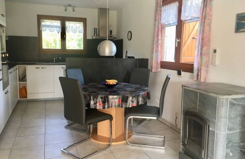 Cirendinu House | Haus an Ruhiger Lage mit Viel Eingezäuntem Umschwung