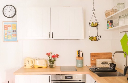 Neu-Seeland Apartment | Haus Hummel | vacation apartment Dora | 300 m to the lake | large garden & playground