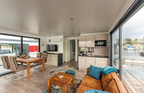 Oberhavel Apartment | Hausboot für 4 Gäste mit 45m² in Zehdenick