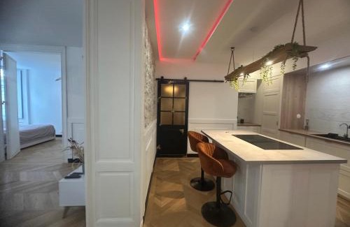 Bayonne Apartment | Haussmannien à la Cathédrale de Bayonne