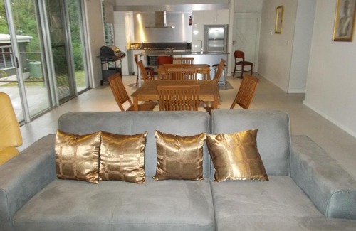 Port-Havannah House | havannah heaven havannah harbour