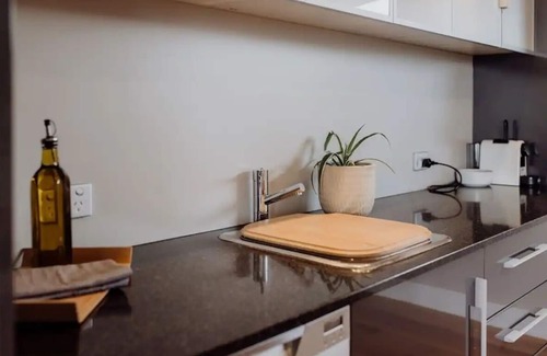 Bicheno Apartment | Haven on James - Luxurious Ocean Vista