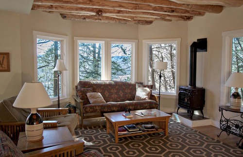 Fountain City House | Hawks View's Osprey Lodge