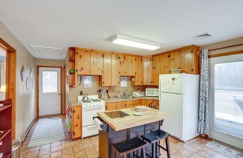 Hawley House | Hawley Home w/Deck: 4 Mi to Berkshire East Resort