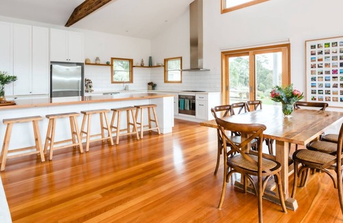 Red Hill South House | Hayduke House in Red Hill