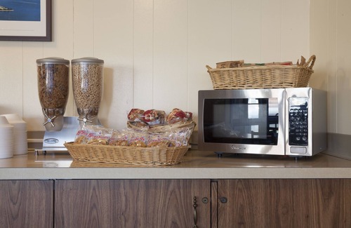 Edgewater Hotel | Heart O' Chicago