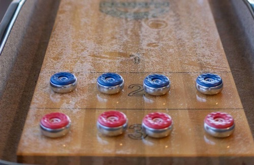 Chandler House | Heart of Chandler Pool Putting green 2060ft²