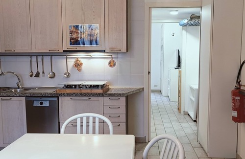 Chinatown Apartment | Heart of chinatown, pedestrian zone, go on foot to Center and the Sempione park