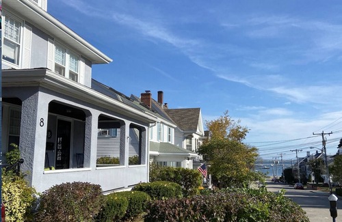 Plymouth Cultural District House | HEART of downtown! Walk to beach, shops, restaurants & steps to the harbor!