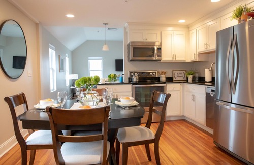 Lenox Apartment | Heart of Lenox! - renovated downtown apartment