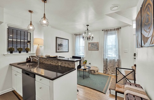 Graduate Hospital House | Heart of Philadelphia Rooftop Deck Walkable