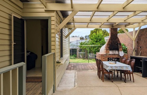 Queenscliff Apartment | Heart of Queenscliff - charming guesthouse