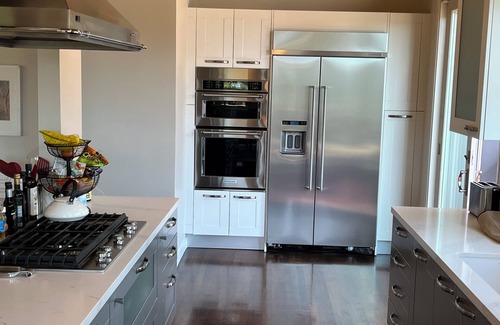 Greenbrae House | Heart of Southern Marin County. Mt Tam views everywhere. 15 min to SF.