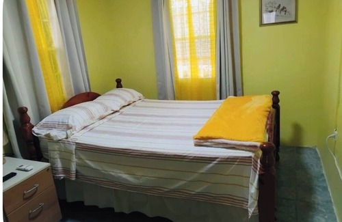 Cay Bay House | Heart of SXM! Mingle with the Locals!