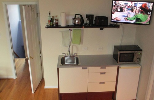 Columbia Heights Apartment | Heart of the City - HalfBlock to METRO - Columbia Heights.