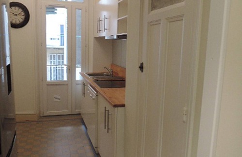 Lodi Apartment | HEART OF TOWN - SPACIOUS AIR-CONDITIONED T4 OF 82M2 CLOSE TO. PL. CASTELLANE/PRADO -3 BDRMS