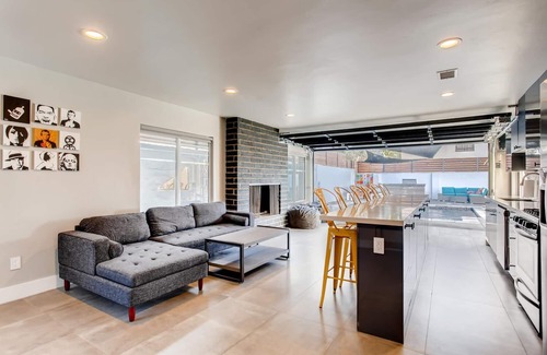 Old Town House | Heart & Soul of San Diego in Old Town. Private w/heated pool & Jacuzzi NEAR ALL.