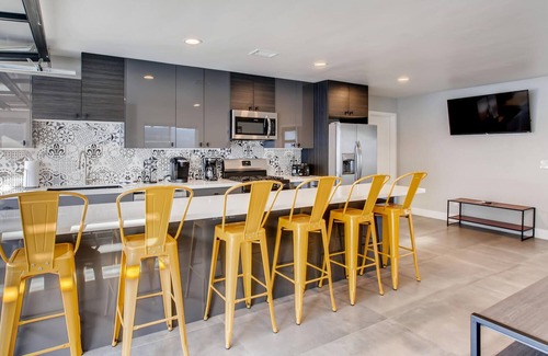 Old Town House | Heart & Soul of San Diego in Old Town. Private w/heated pool & Jacuzzi NEAR ALL.