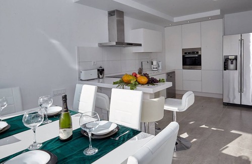 Las Cuevas House | Heatable infinity pool, spectacular views