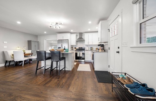 East Atlanta House | Heated Plunge Pool Bkyd Retreat!