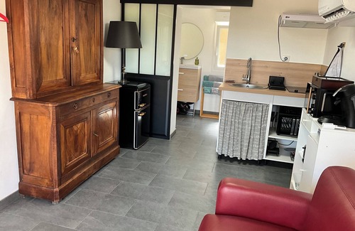 Alata Apartment | Heated pool 4X8 5-seater Jacuzzi