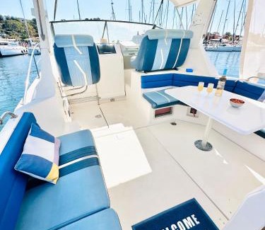 Porquerolles Boat Rental | HEBERGEMENTS BATEAUX A QUAI