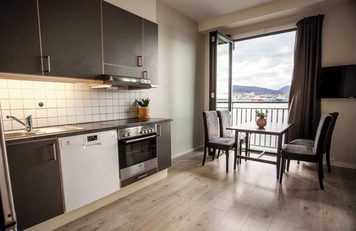 Sandviken Apartment | Heimby apartments | Harbour Apartment With French Balcony!