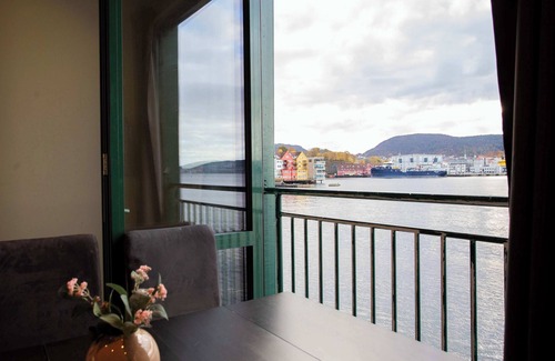 Sandviken Apartment | Heimby apartments | Harbour Apartment With French Balcony!