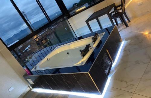 Ansermanuevo Apartment | Heinz B.