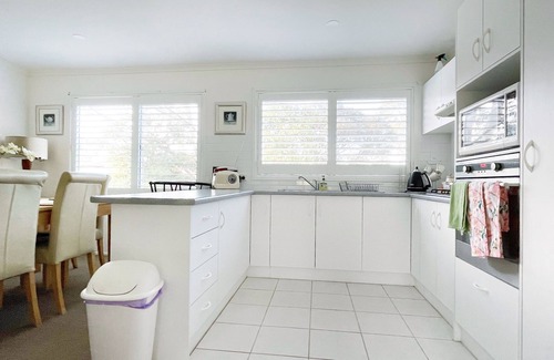 Tyabb Cottage | Helen's Cottage, for a serene and peaceful getaway