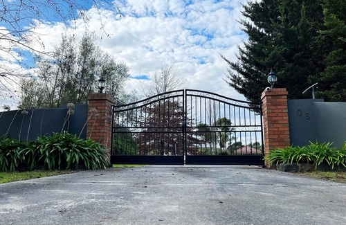 Tyabb Cottage | Helen's Cottage, for a serene and peaceful getaway