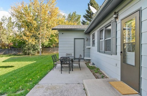 Piedmont House | Hellen Drive · Spacious 4-BR-LG Fenced Backyard and Patio