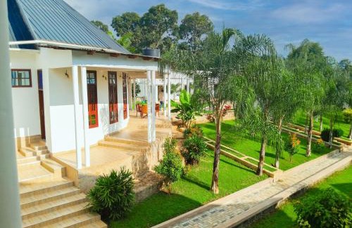 Moshi Villa | Hellen's Riverside villas