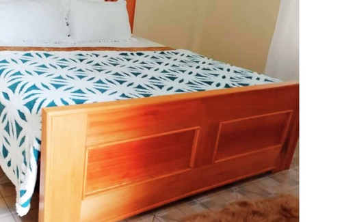 Moshi Bed & Breakfast | Hellen's Riverside Villas